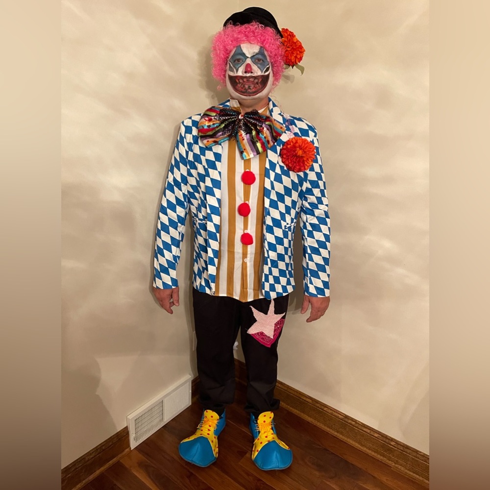 Halloween Costumes: Man